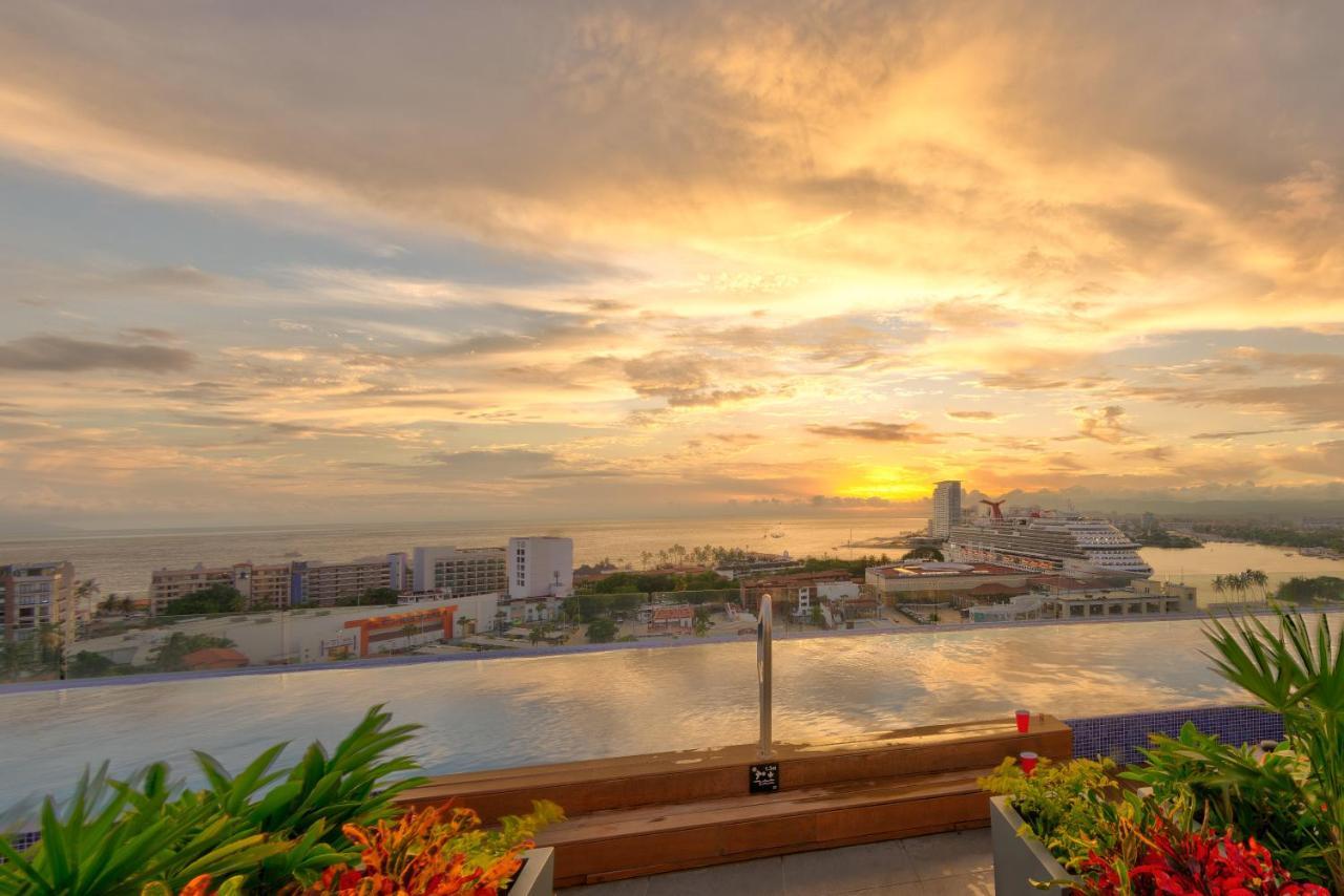 ¡Hermoso Condo Con Espectacular Vista A La Bahia!! ปูแอร์โตบาญาร์ตา ภายนอก รูปภาพ